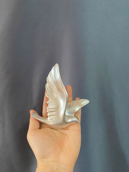 Панно на стену. Голуби