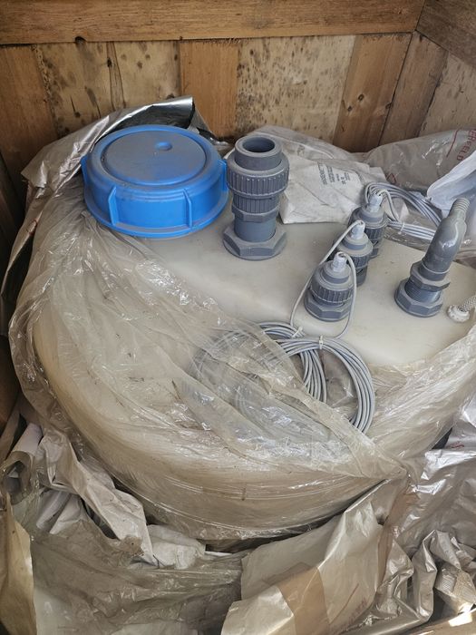 Бочка для хлораторной новая.