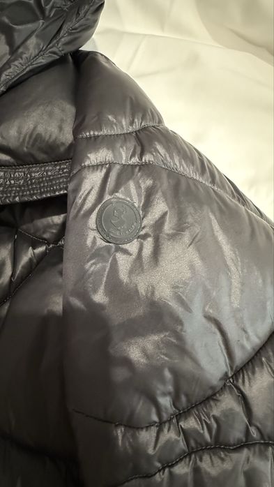 Продам пуховик женский Италия.