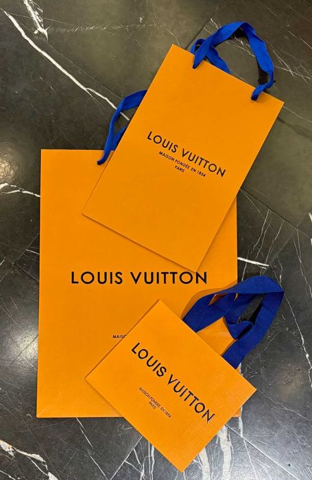 Подаръчни кутии и торбички Louis Vuitton Кутия