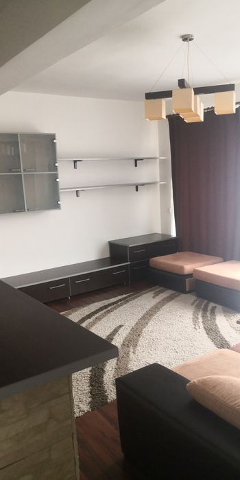P. F. Vând apartament 2 camere + garaj Bună Ziua