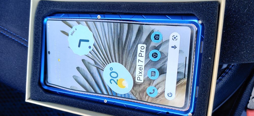Противоударный чехол на Pixel 7 pro