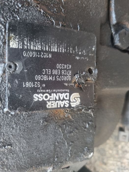 Pompa jcb Teletruk sau Bobcat