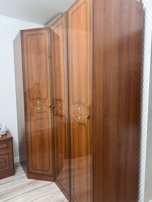 Спальный гарнитур