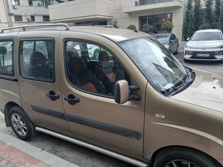 Vand fiat doblo benzina