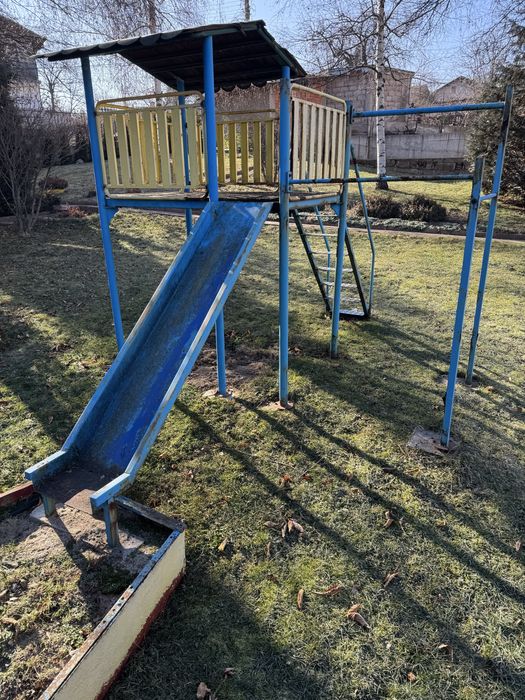 Детска катерушка с пързалка, къщичка и лостове