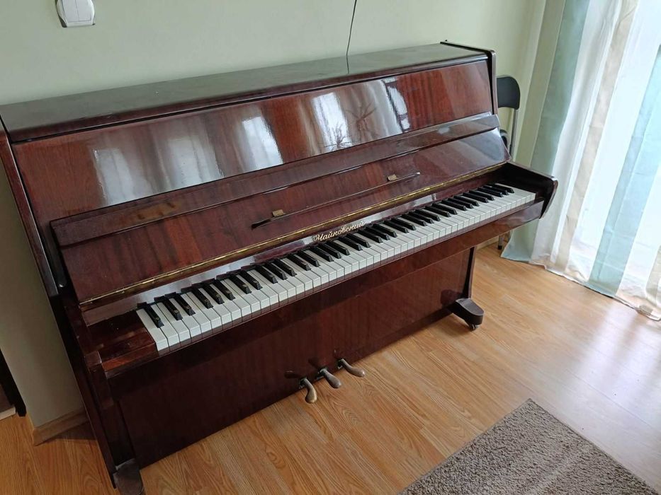 пиано Чайковски - класическо