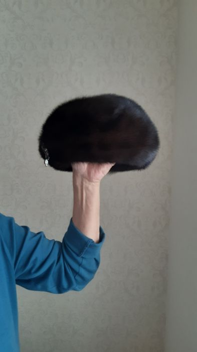 Норковый берет женский