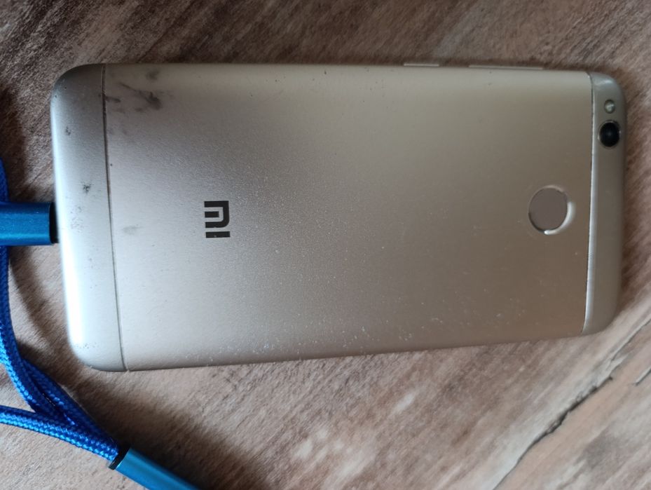 Продавам Xiaomi 4X