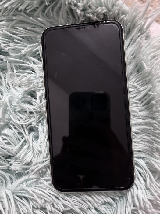 продам Iphone 11