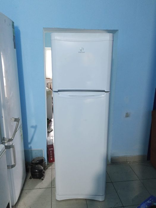 Продам холодильник