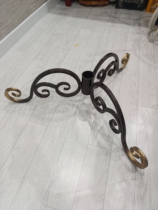 Продам подставки под елку