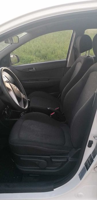 HYUNDAI i20 2011 — imagine 4