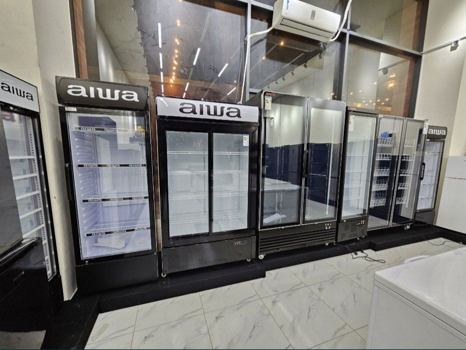 Витриный холодильник от бренда Aiwa