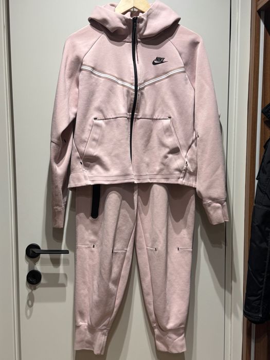 Суитшьрт с качулка и долнище Nike W NSW TECH FLEECE Size M