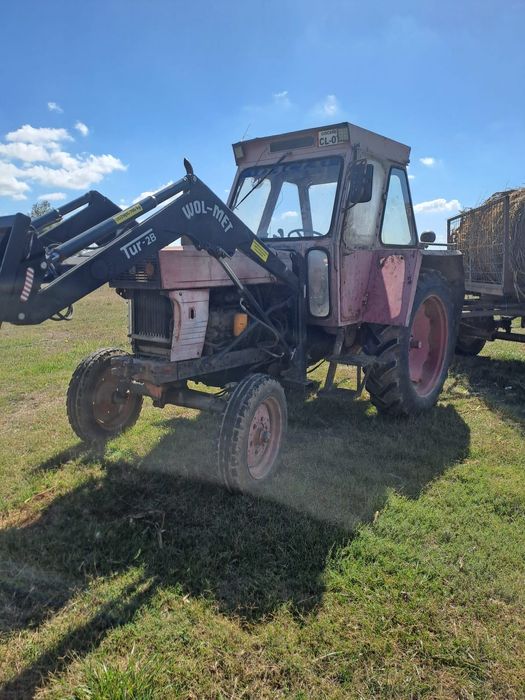 Tractor U650 cu incarcator frontal de vanzare