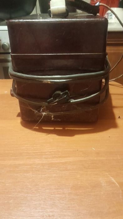 Продам зарядное устройство на автомобиль.