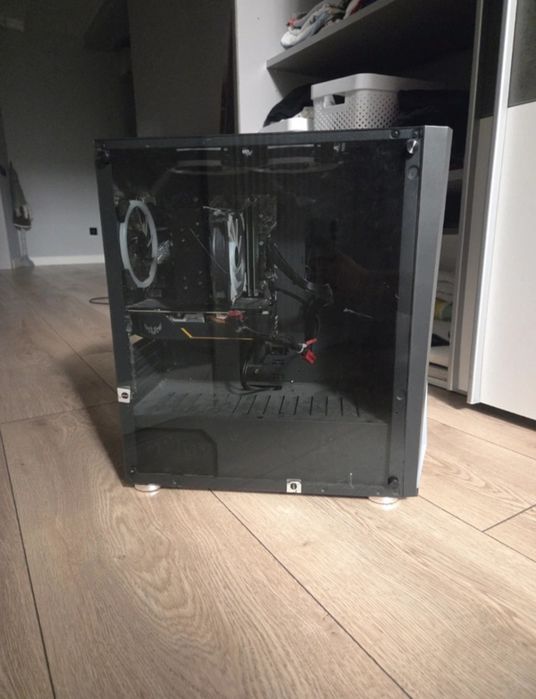 Pc Myria folosit 2 ani