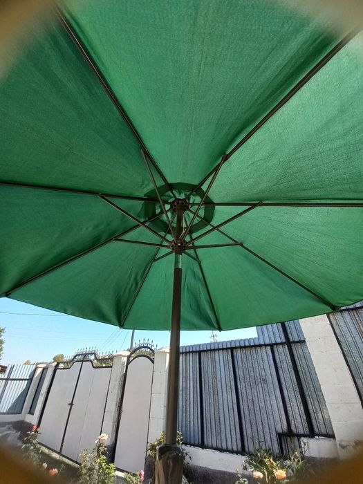 Продам зонт для сада.