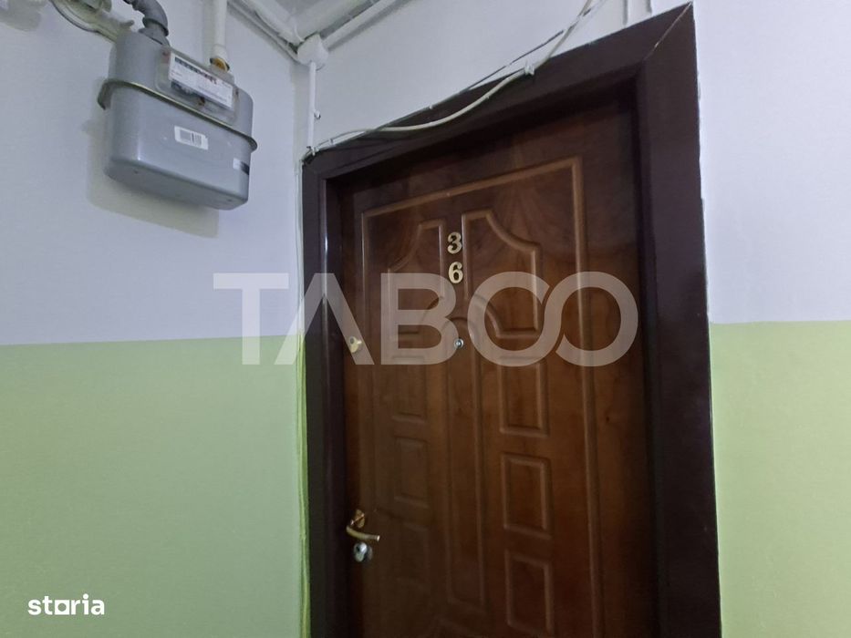 Apartament de vanzare cu 3 camere si balcon Mihai Viteazul lift