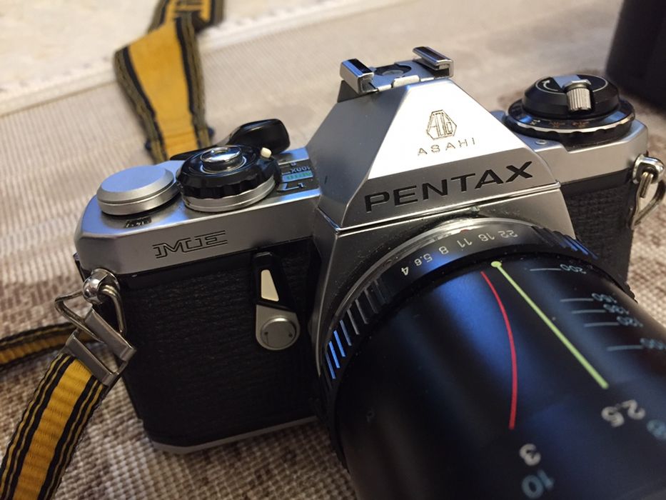 Aparat foto Asahi Pentax cu obiectiv 80-200mm