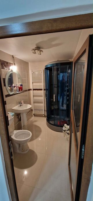 Vand  apartament 3 camere + gradin, complet mobilat si utilat!