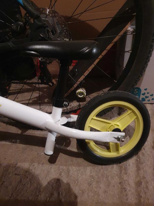 Детска тротинетка и B'TWIN Детско балансиращо колело