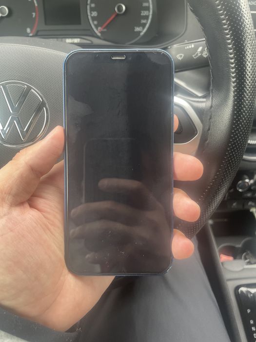 Iphone 12 б/у рабочий телефон
