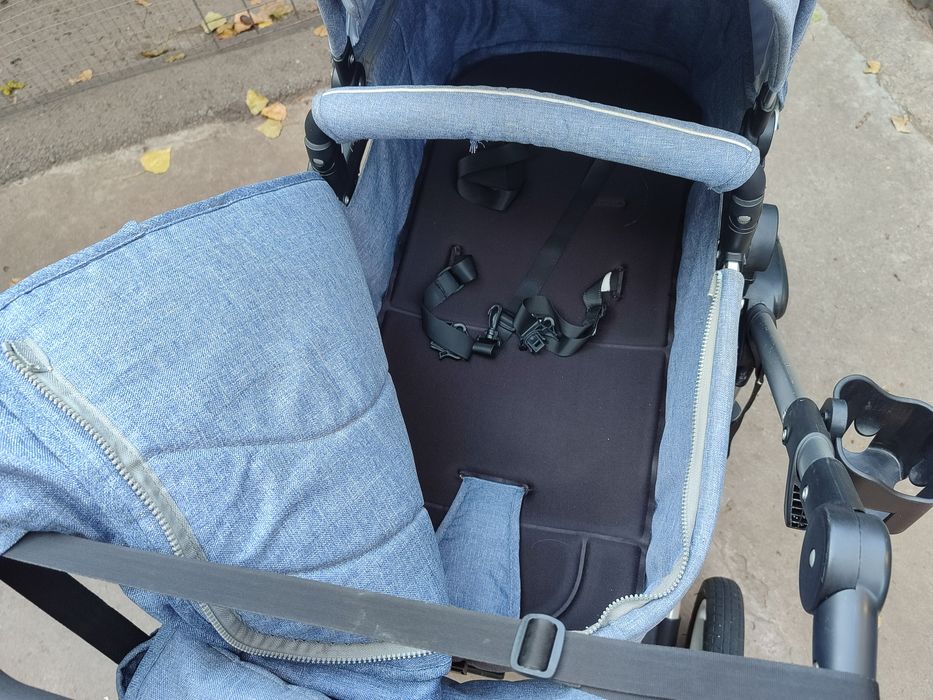 Продам коляску б/у в хорошем состоянии