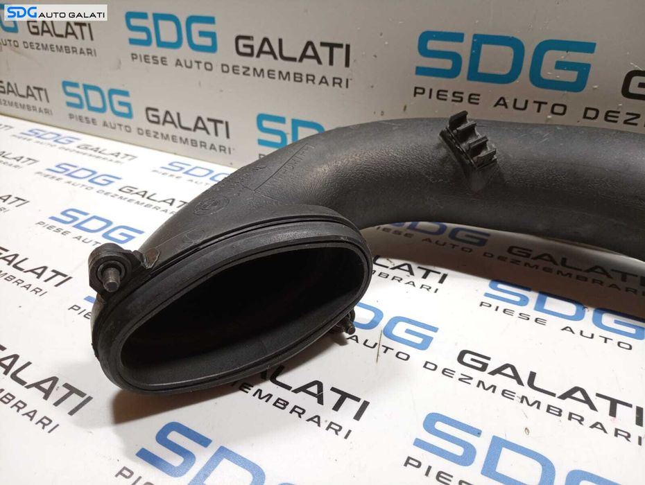 Tub Tubulatura Conducta Admisie Aer BMW Seria 5 E60 E61 3.0 D 2003 - 2010 Cod 7795026 10866710 [M4269]