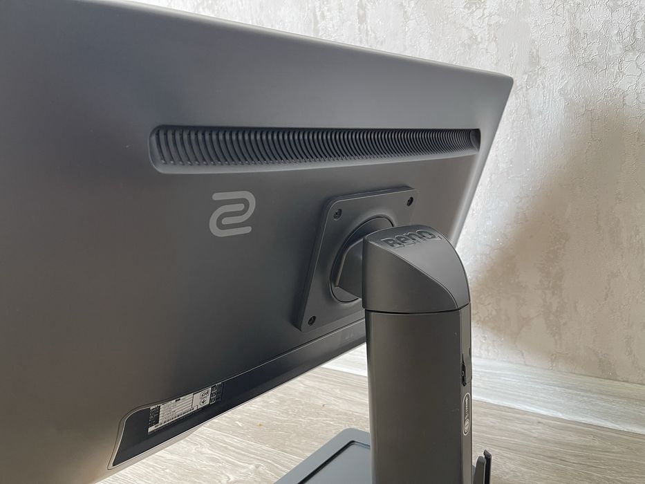Монитор BENQ - 144гц