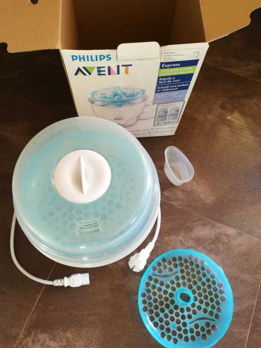 Продавам електрически парен стерилизатор PhilipsAvent