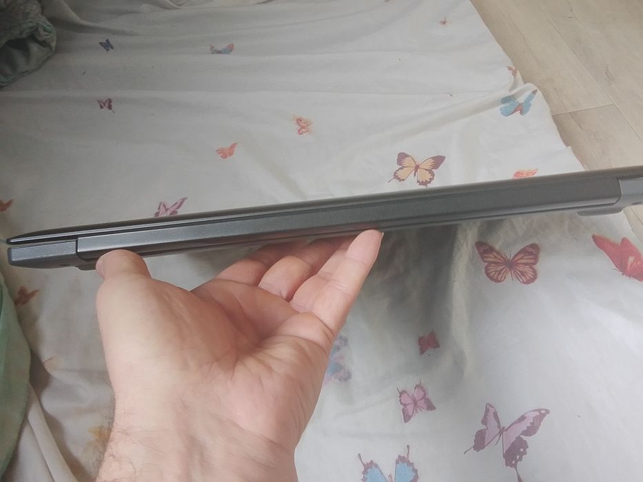 Продам ноутбук lenovo ideapad 330 15ikb