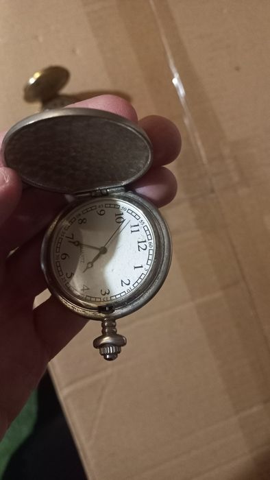 Часовници за 15 евро обща цена