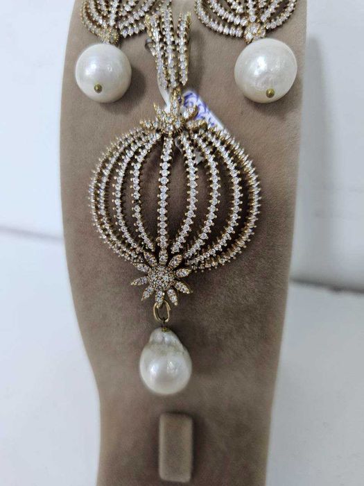 Set deosebit cercei+medalion aur 14k (r)