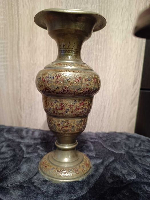 Индийски антични свещници и ваза