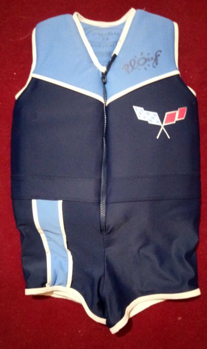 Costume de inot din neopren diferite marimi si preturi pentru adulti si copii