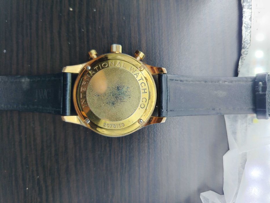 Продавам Часовник  IWC