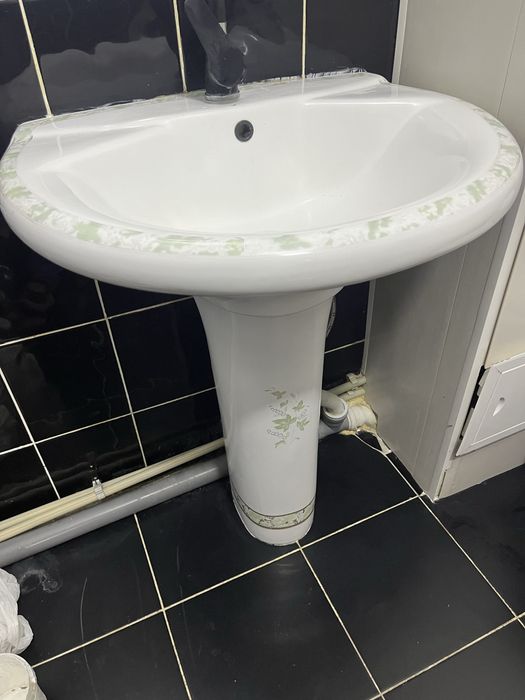 Раковина и унитаз