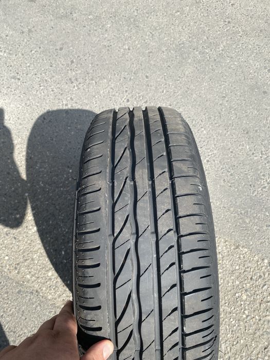 Vand anvelope si roti complete preturi incepand de la 100 lei