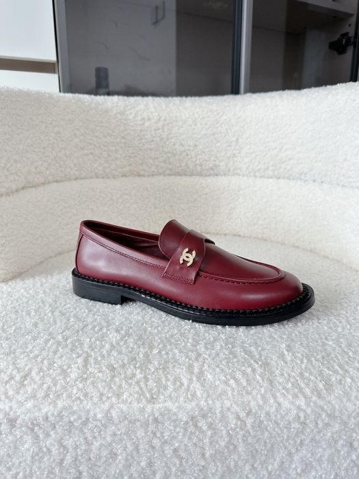 Pantofi loafer Prada, piele naturala