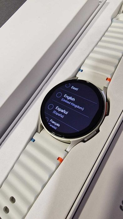 Часовник Samsung Galaxy Watch7 40mm 1г гаранция + резервна каишка