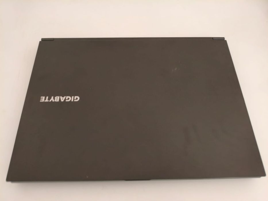 продам ноутбук Gigabyte отличном состоянии