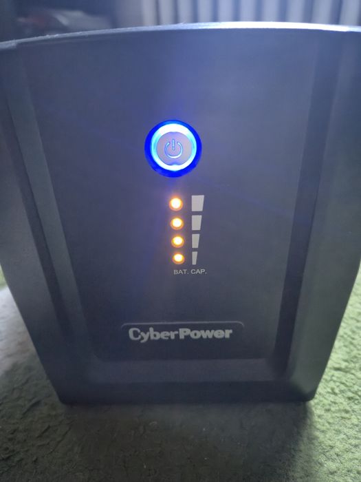 Vand UPS CyberPower UT1500E 1500VA 900watti