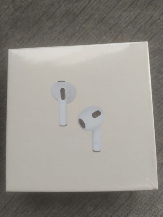 Продам AirPods3 новые.