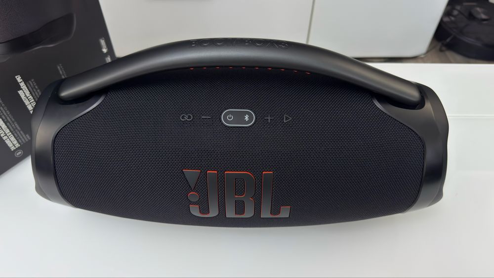 Jbl Boombox 3 in Garantie Impecabila 10/10 ca NOUA cutie accesorii (boxa portabila , sony utl 7 , boombox 4)