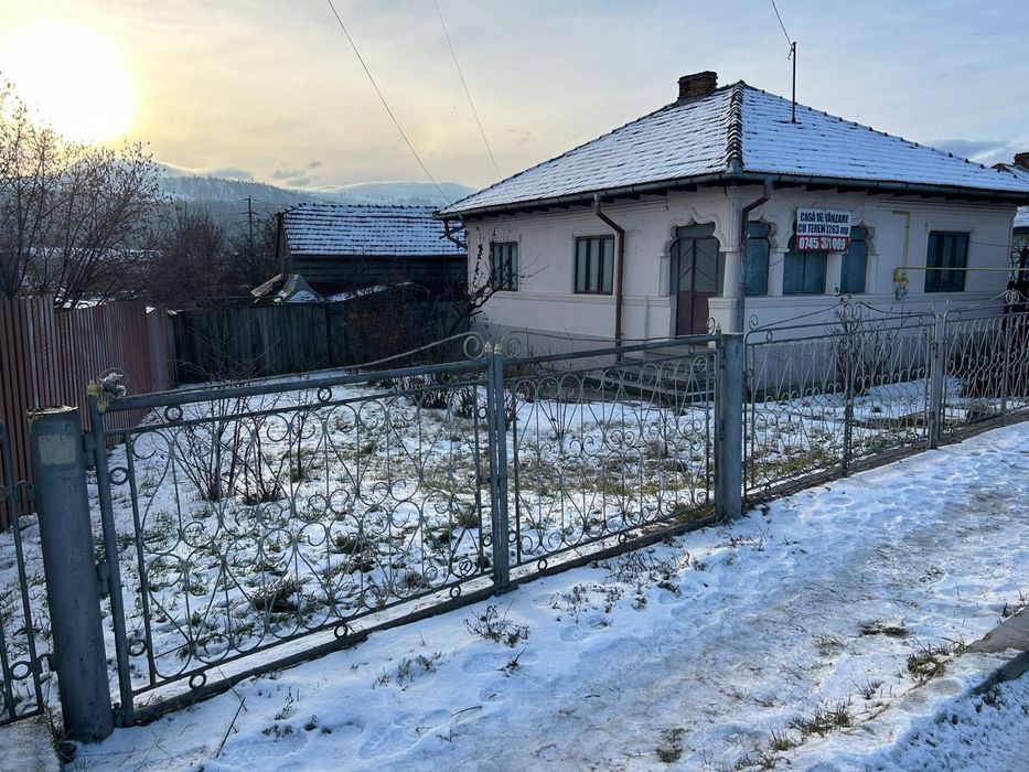 Casa + teren oras Comanesti 2300m2 -  Comision 0