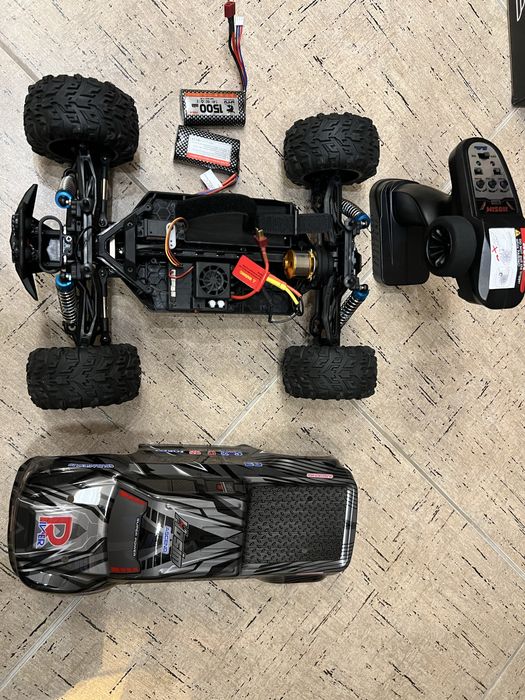 RC количка Hosim ZENO X16 1:10 безчеткова, 4x4, Off Road