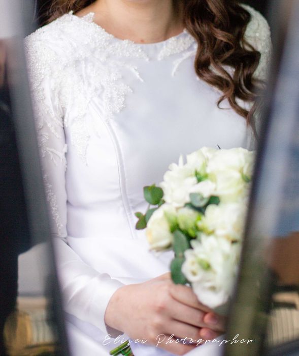 Vând rochie de mireasă