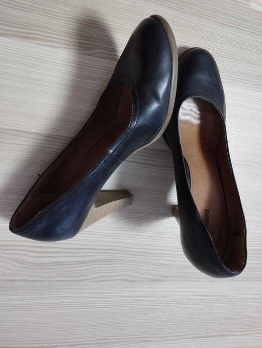Pantofii negri 20 lei